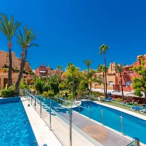 https://luxury-townhouse-puerto-banus.1costadelsol.com